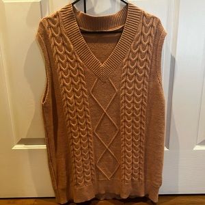 New with tags women’s cable knit vest.